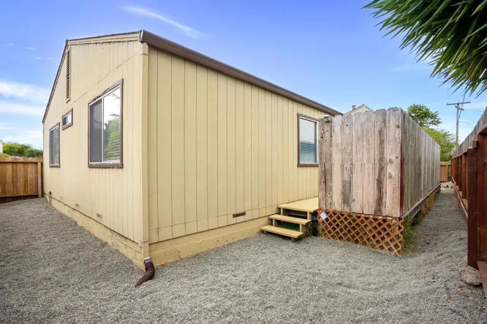 3080 Crumpton Lane #21 Marina, CA 93933