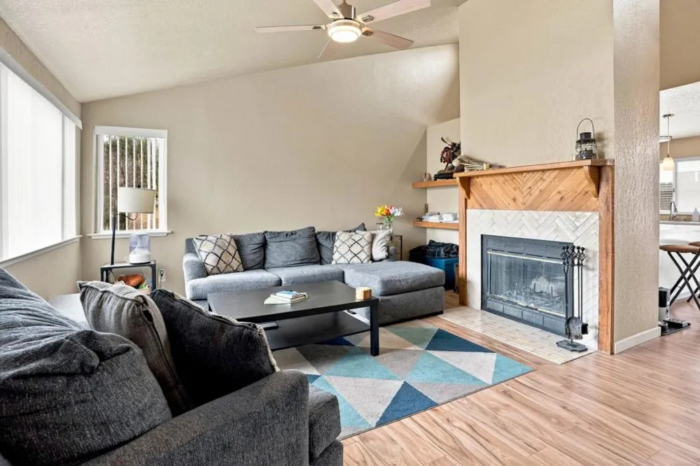 3080 Crumpton Lane #21 Marina, CA 93933