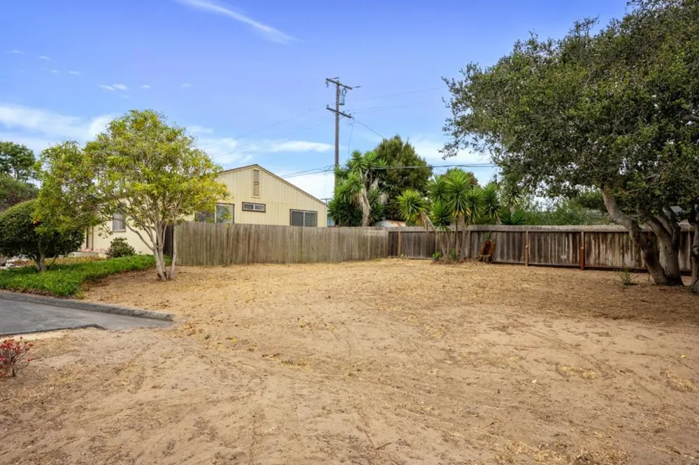 3080 Crumpton Lane #21 Marina, CA 93933