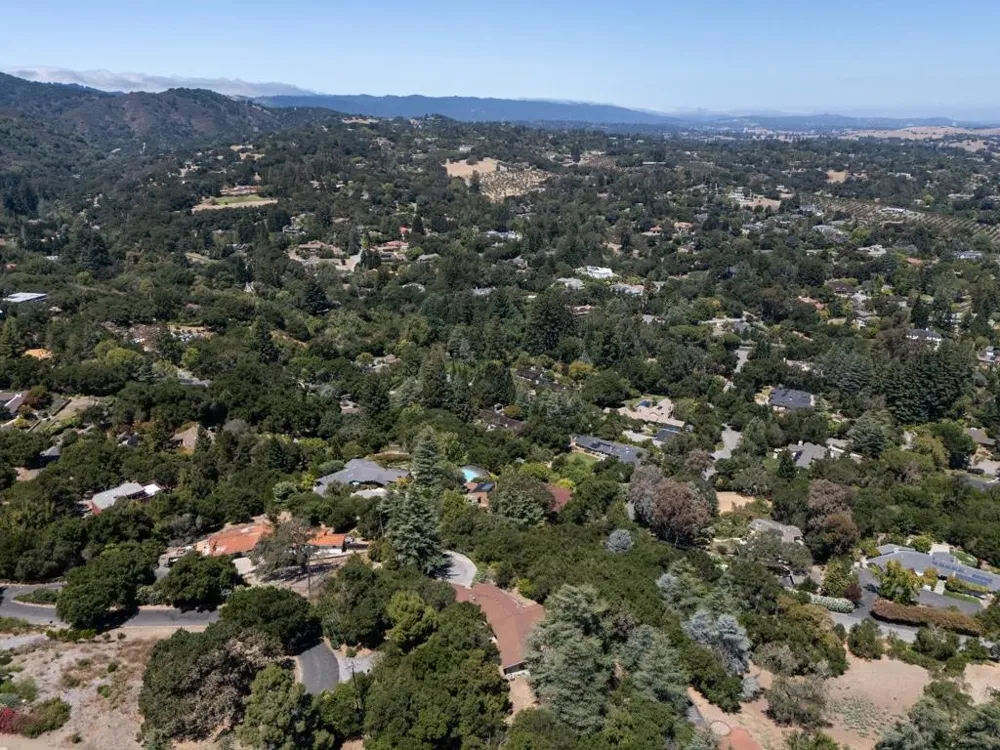11450 Summit Wood Road Los Altos Hills, CA 94022