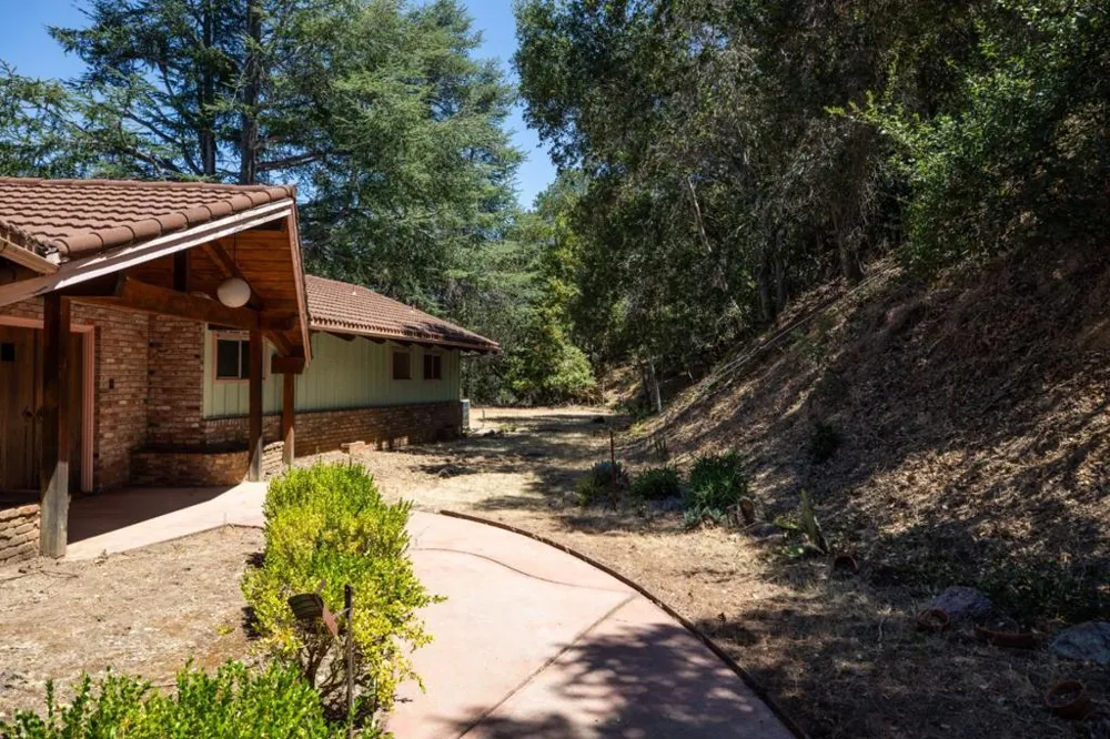 11450 Summit Wood Road Los Altos Hills, CA 94022