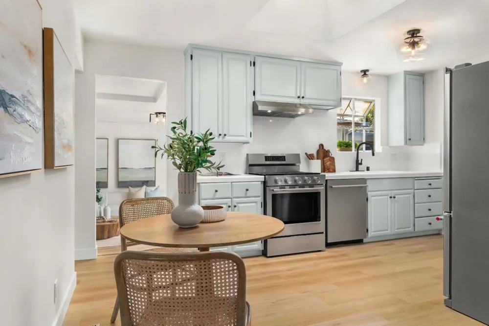 4805 Emerald Street Capitola, CA 95010