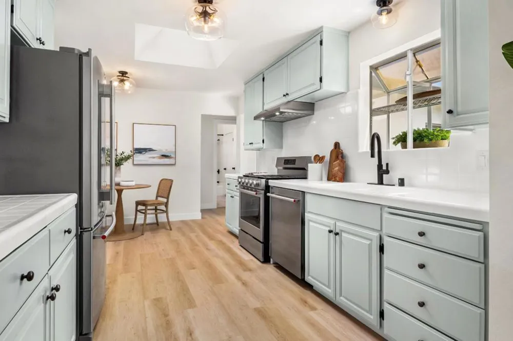 4805 Emerald Street Capitola, CA 95010