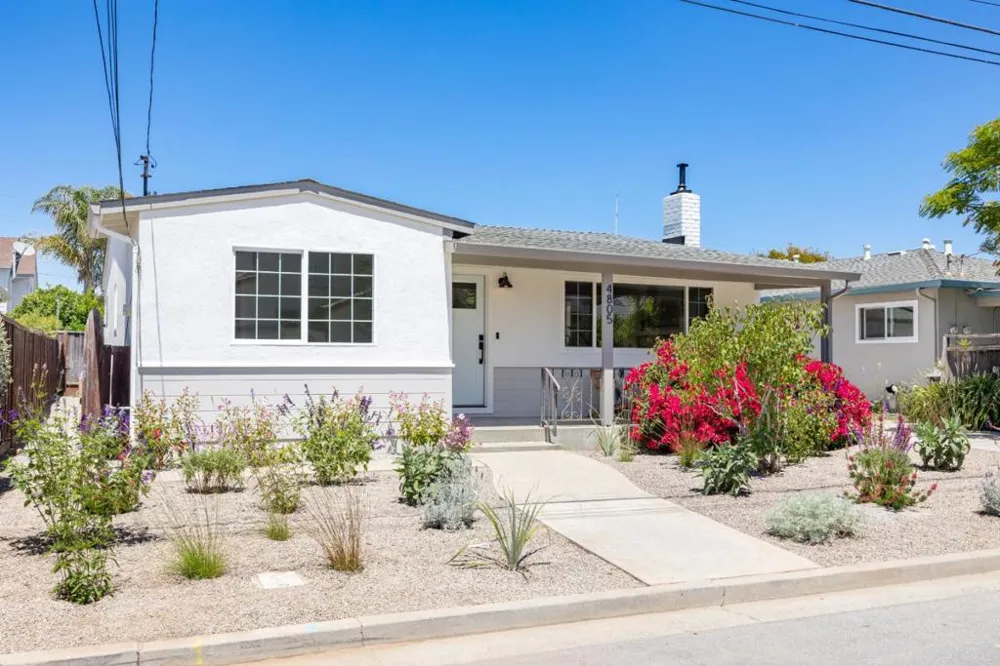 4805 Emerald Street Capitola, CA 95010
