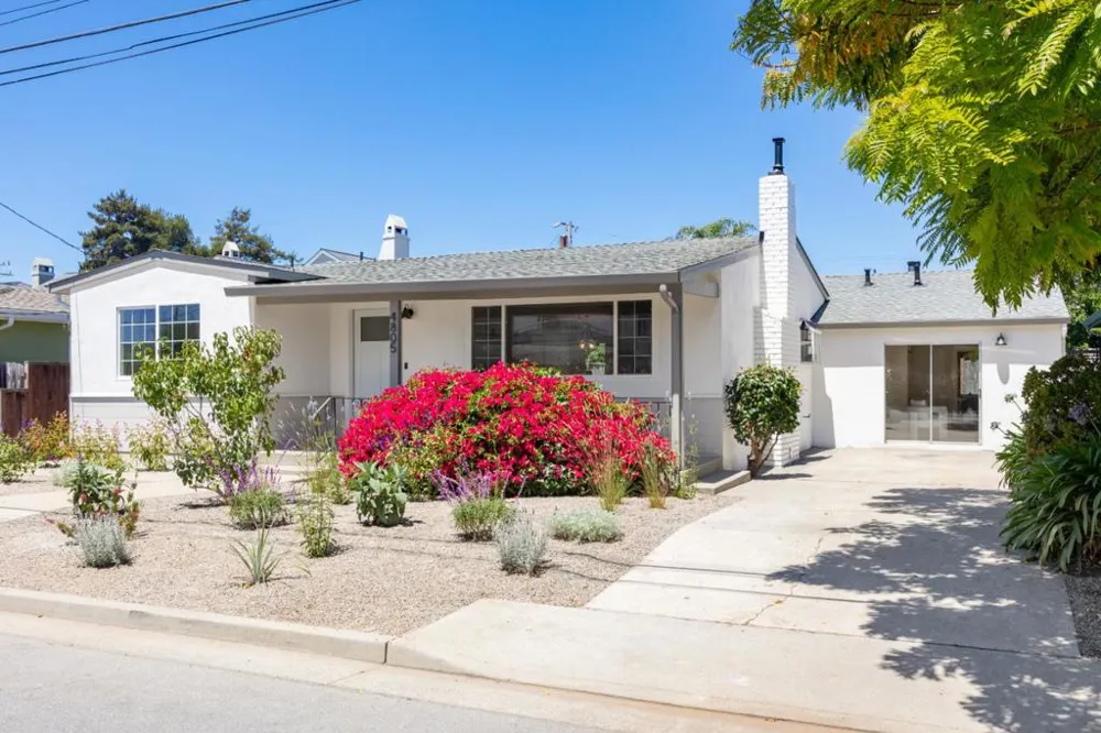 4805 Emerald Street Capitola, CA 95010