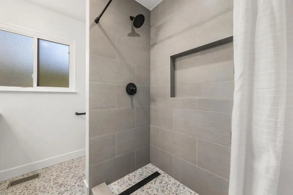 4805 Emerald Street Capitola, CA 95010