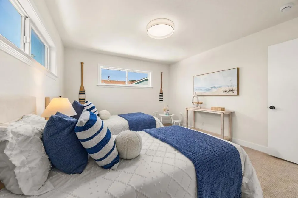 4805 Emerald Street Capitola, CA 95010