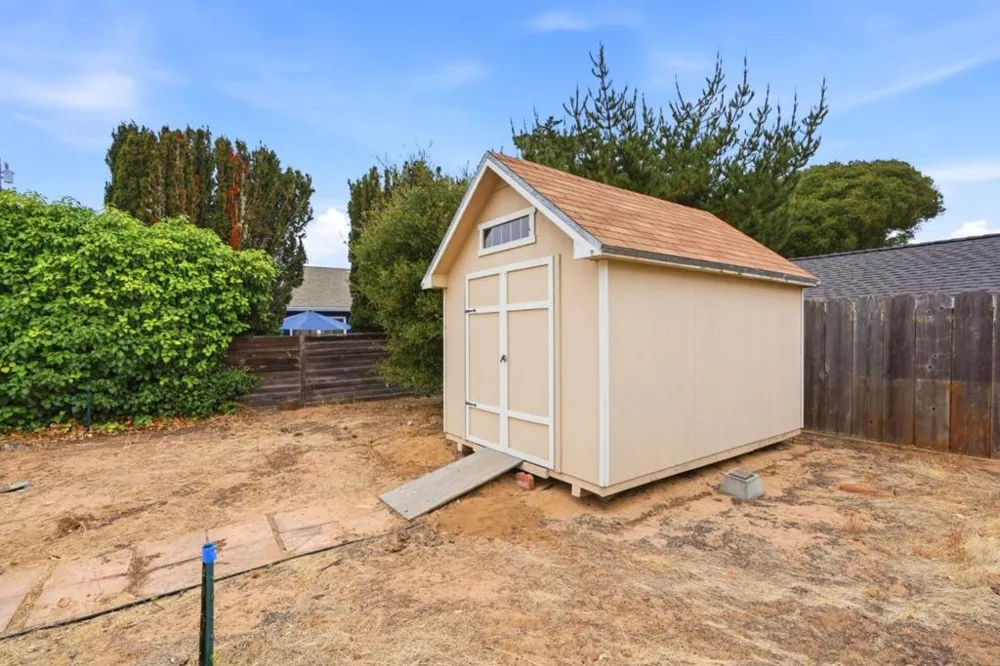61 Work Avenue Del Rey Oaks, CA 93940