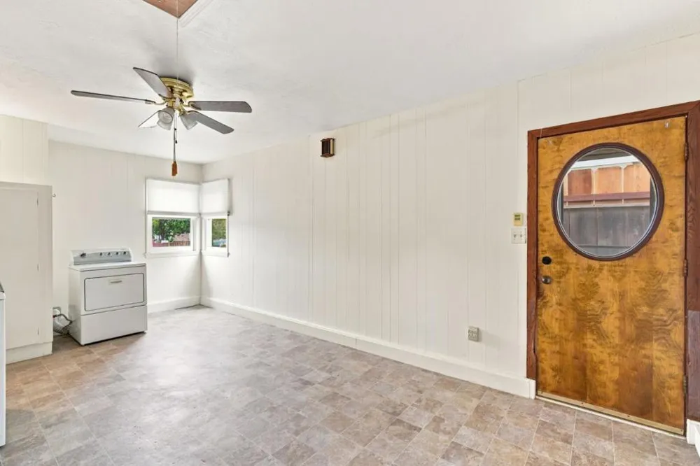 61 Work Avenue Del Rey Oaks, CA 93940