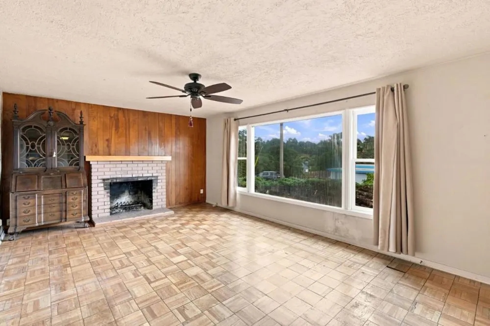 61 Work Avenue Del Rey Oaks, CA 93940