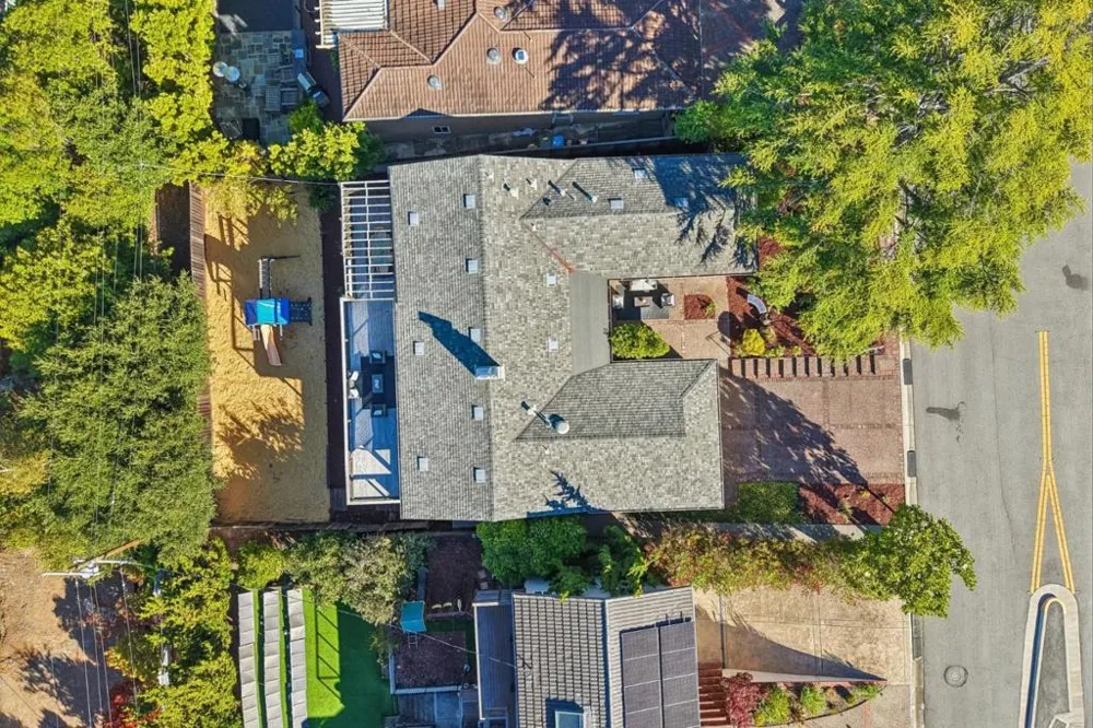 1512 Alturas Drive Burlingame, CA 94010