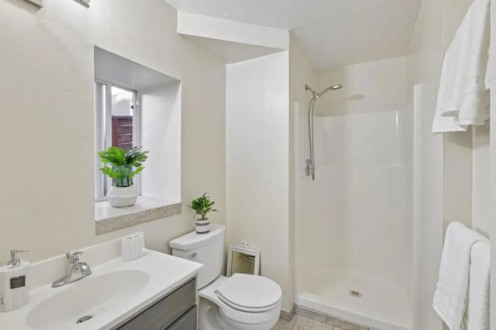 1512 Alturas Drive Burlingame, CA 94010