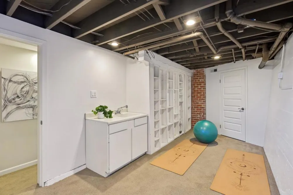 1512 Alturas Drive Burlingame, CA 94010