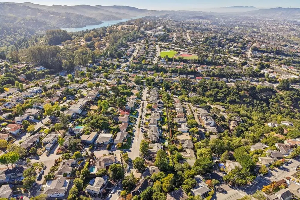 1512 Alturas Drive Burlingame, CA 94010