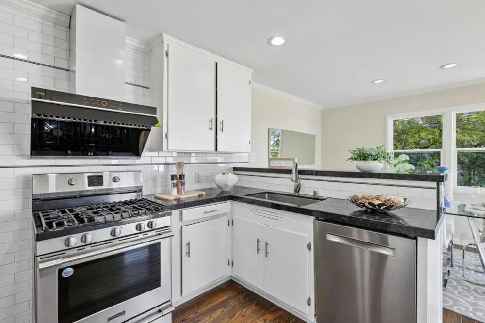 1512 Alturas Drive Burlingame, CA 94010