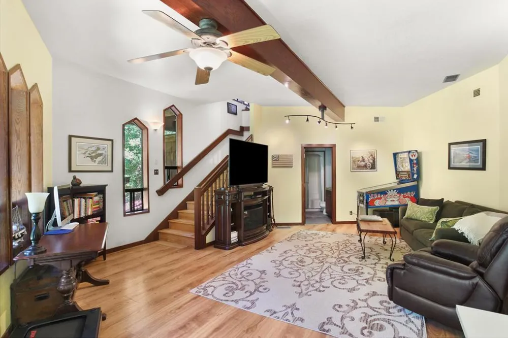 15 Heritage Road La Honda, CA 94020