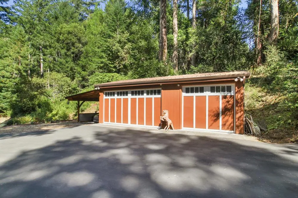15 Heritage Road La Honda, CA 94020