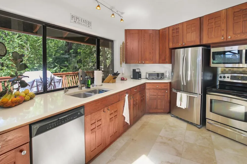 15 Heritage Road La Honda, CA 94020