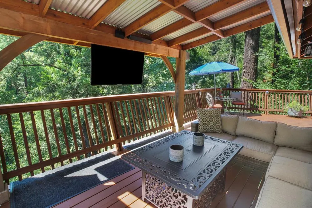 15 Heritage Road La Honda, CA 94020