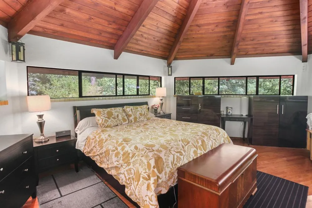 15 Heritage Road La Honda, CA 94020