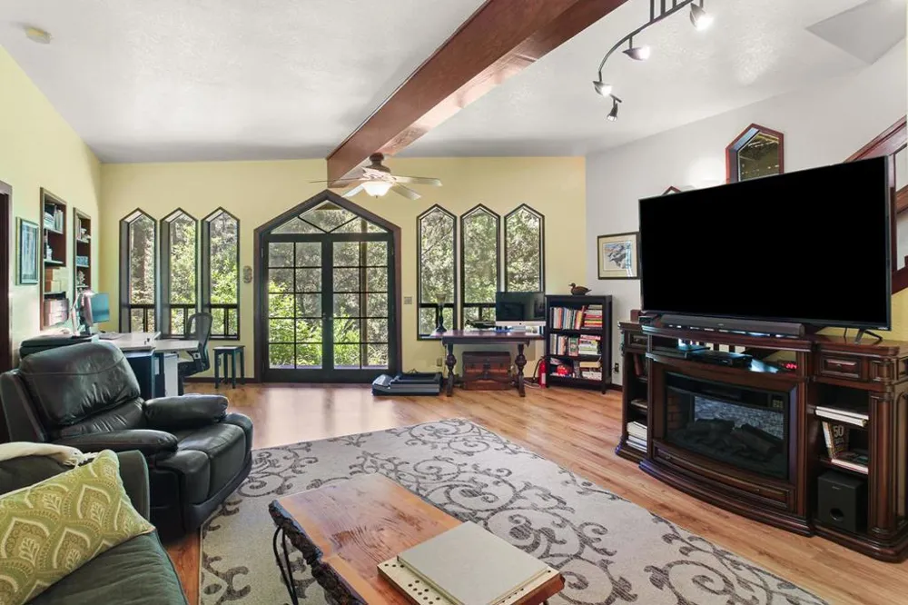 15 Heritage Road La Honda, CA 94020