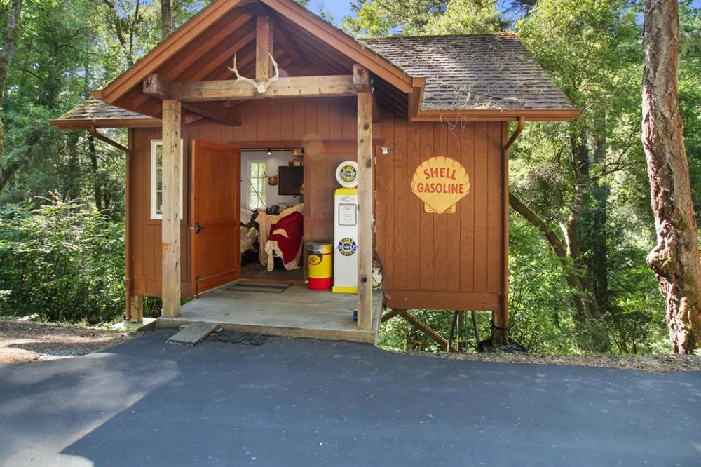 15 Heritage Road La Honda, CA 94020