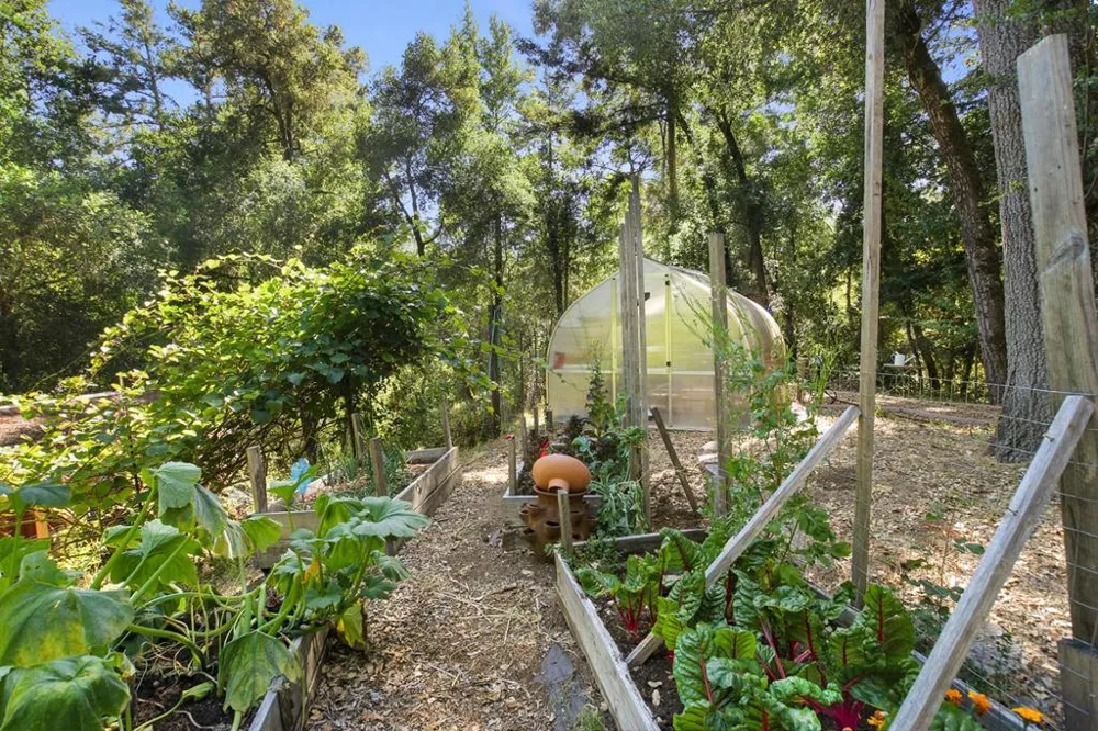 15 Heritage Road La Honda, CA 94020