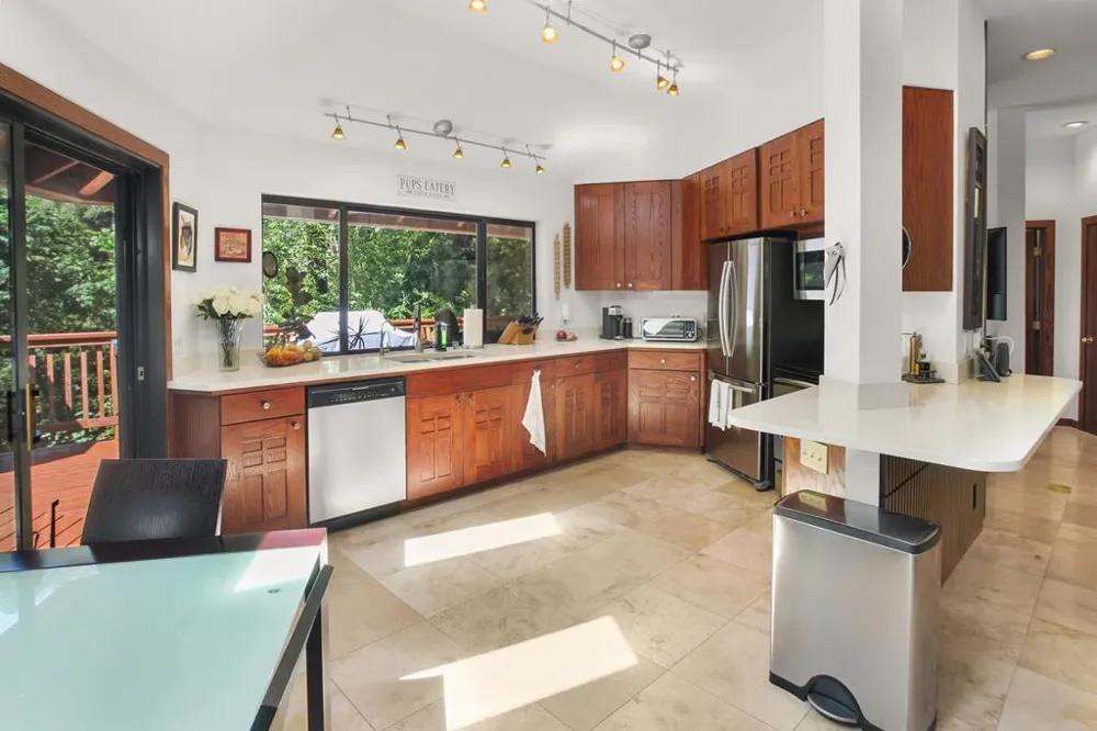 15 Heritage Road La Honda, CA 94020