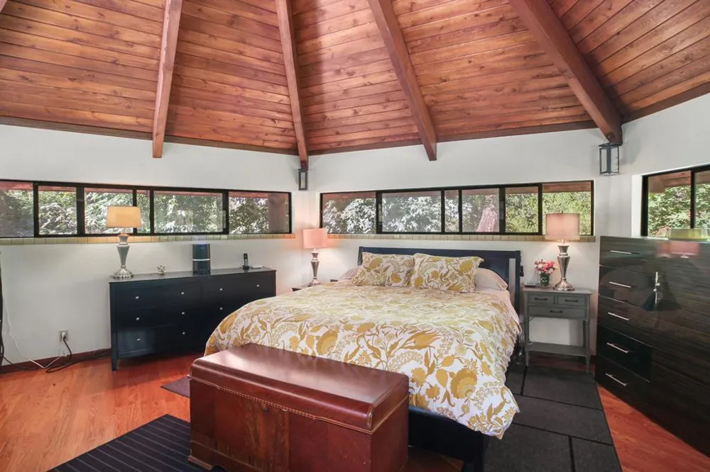 15 Heritage Road La Honda, CA 94020