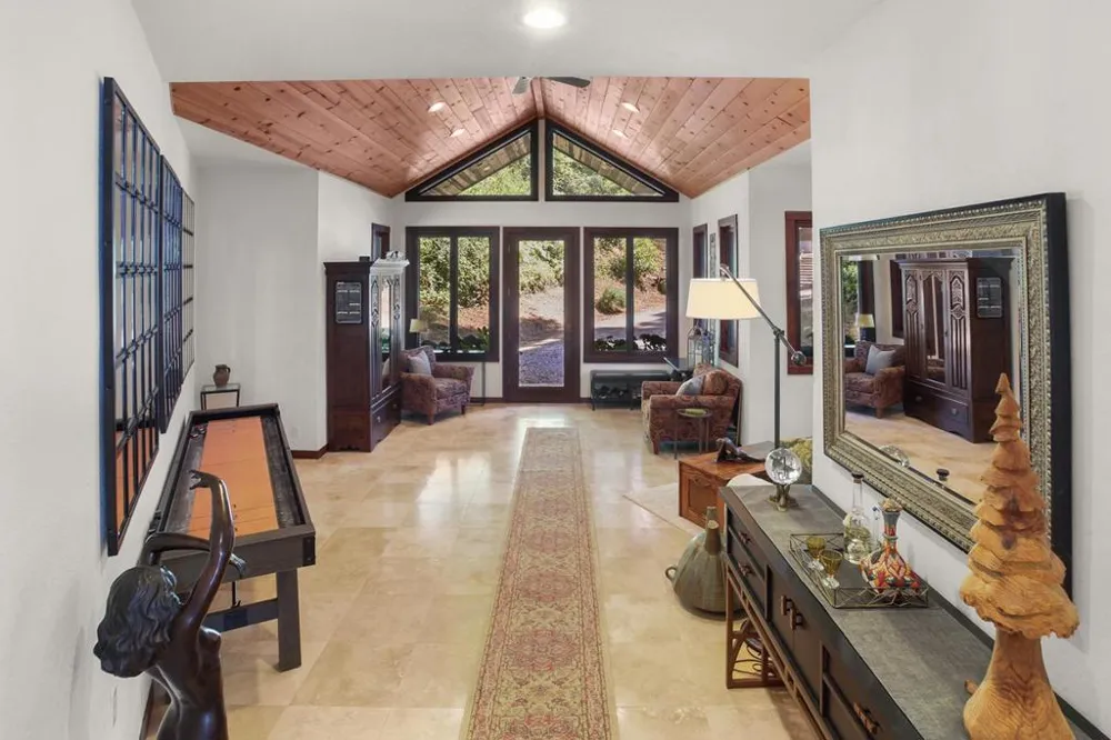 15 Heritage Road La Honda, CA 94020