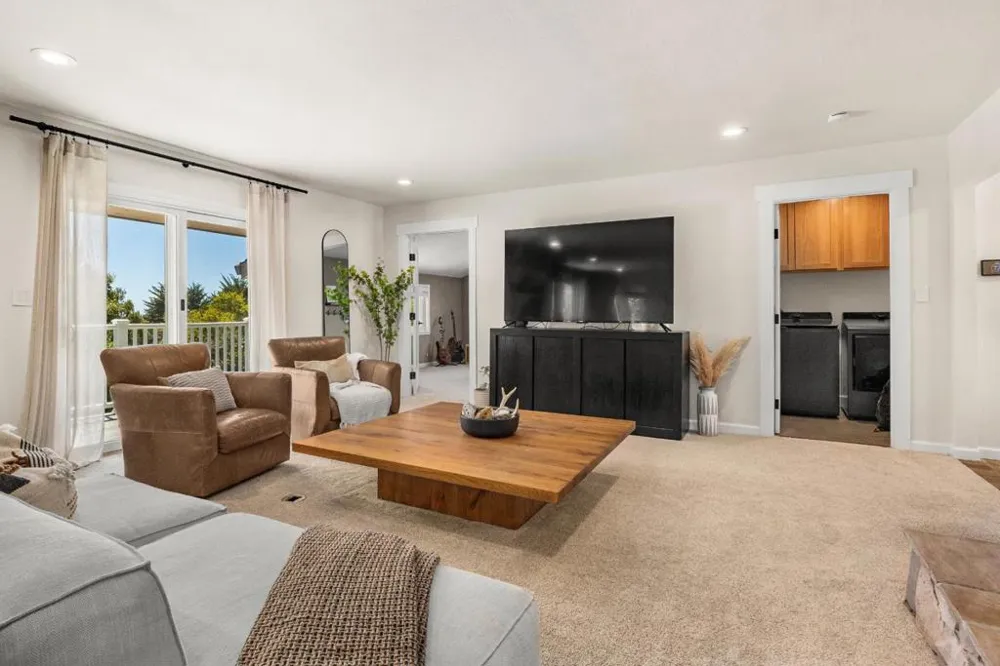 504 Cuesta Drive Aptos, CA 95003