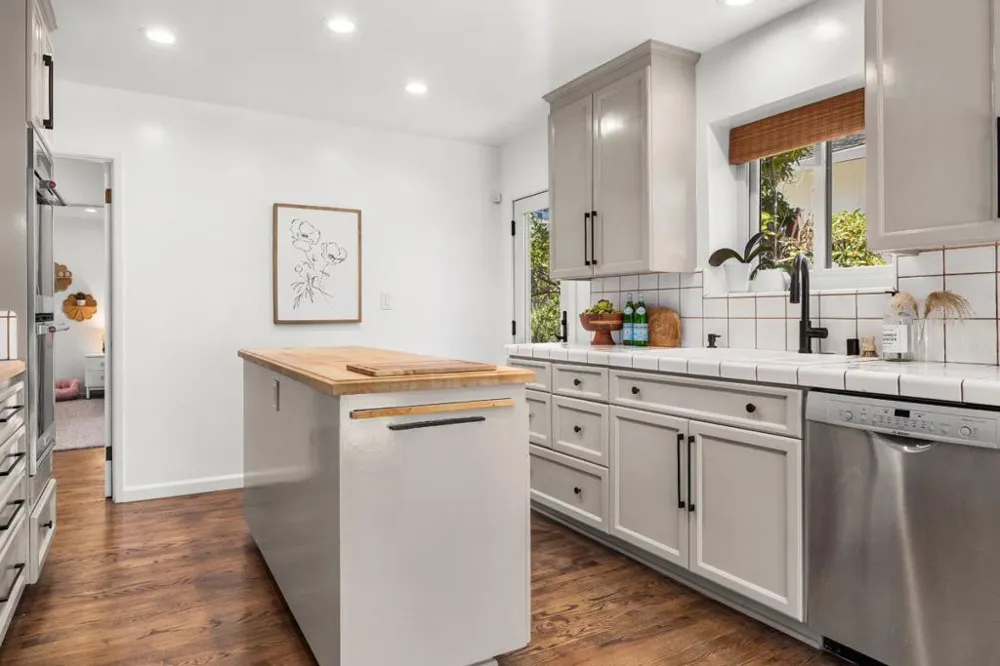 504 Cuesta Drive Aptos, CA 95003