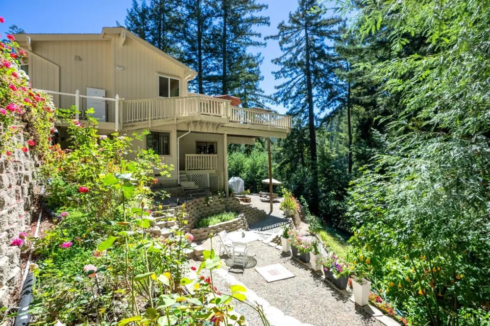 16855 Redwood Lodge Road Los Gatos, CA 95033