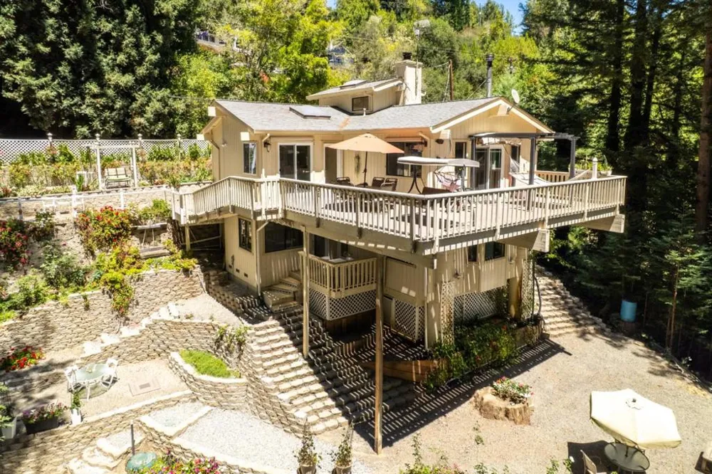 16855 Redwood Lodge Road Los Gatos, CA 95033