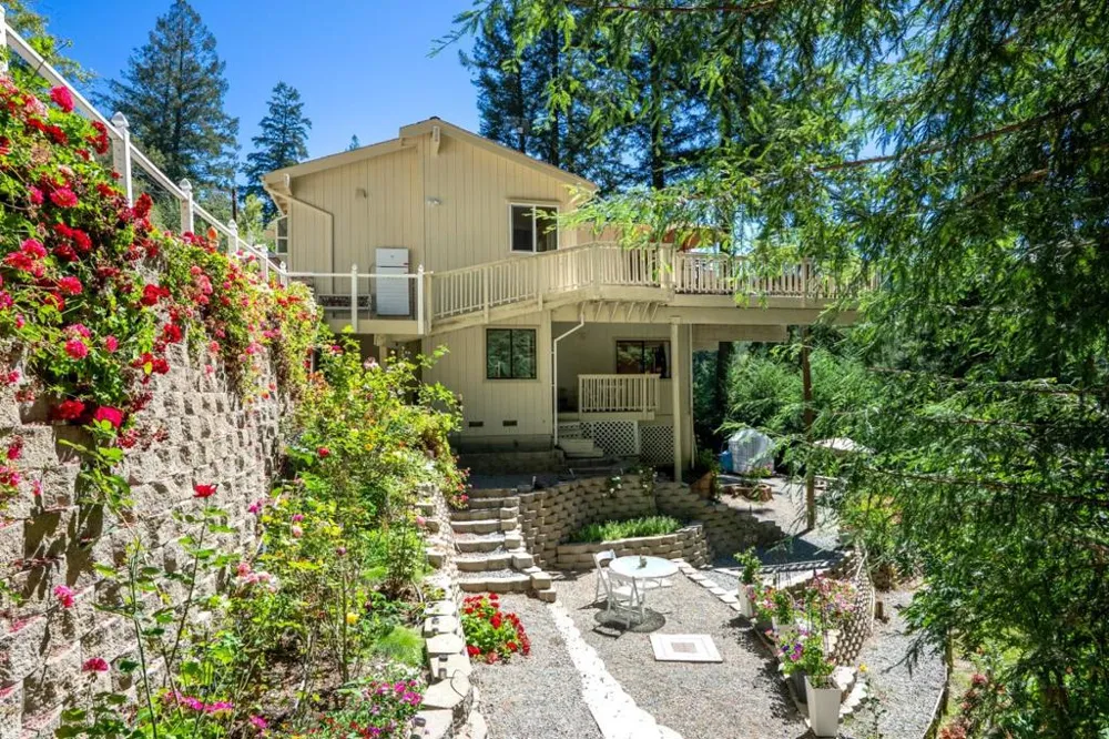 16855 Redwood Lodge Road Los Gatos, CA 95033