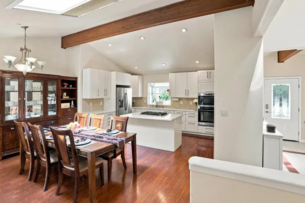 16855 Redwood Lodge Road Los Gatos, CA 95033