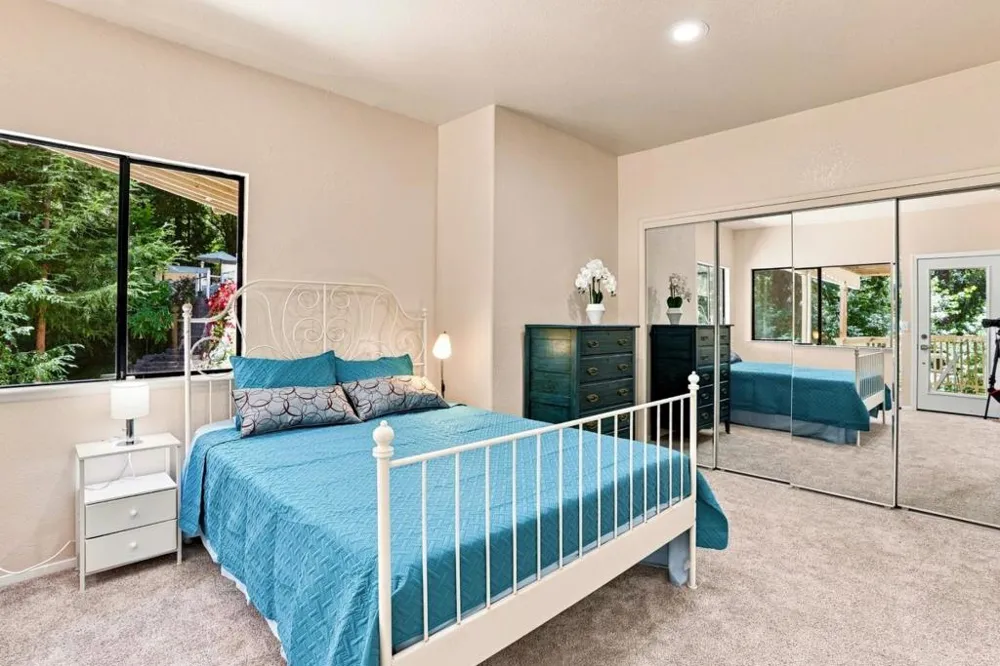 16855 Redwood Lodge Road Los Gatos, CA 95033