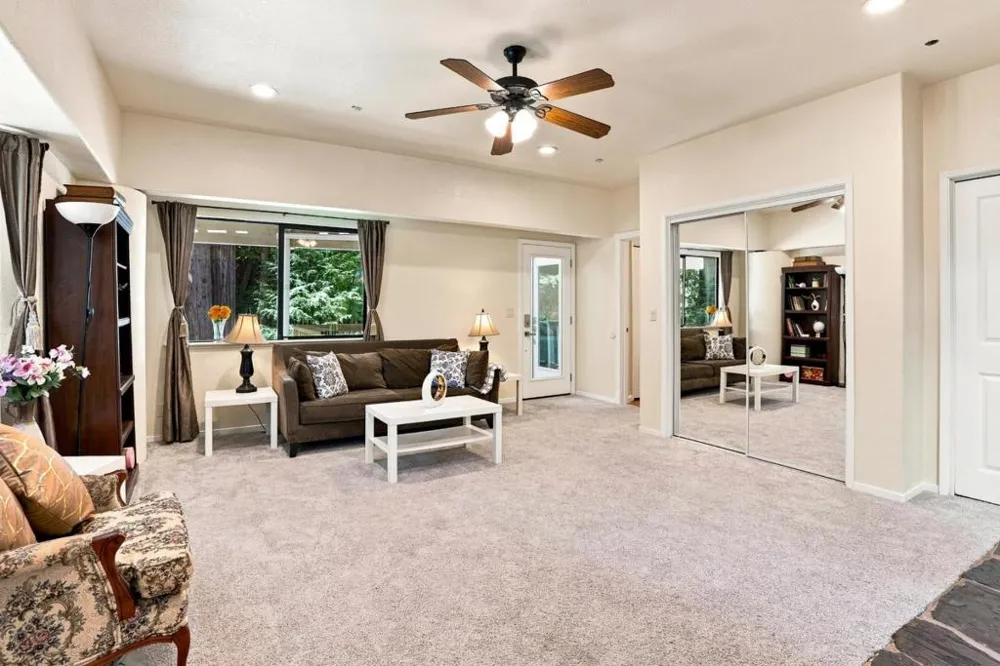 16855 Redwood Lodge Road Los Gatos, CA 95033