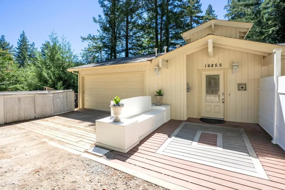 16855 Redwood Lodge Road Los Gatos, CA 95033