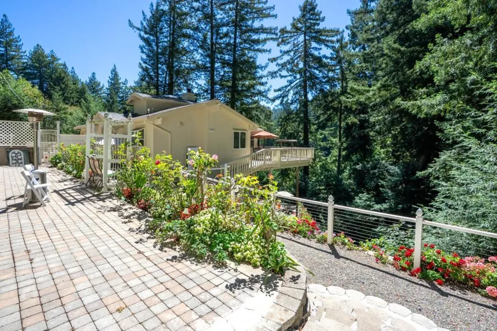 16855 Redwood Lodge Road Los Gatos, CA 95033