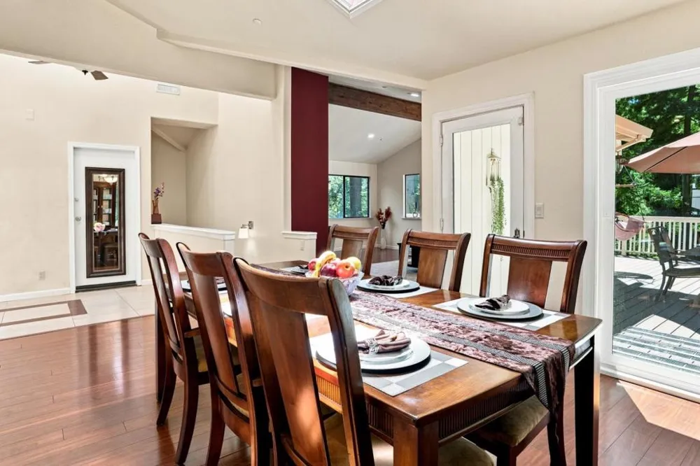 16855 Redwood Lodge Road Los Gatos, CA 95033