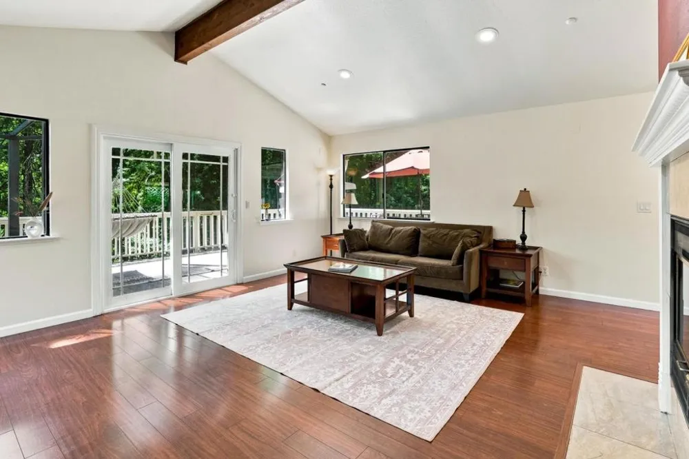 16855 Redwood Lodge Road Los Gatos, CA 95033
