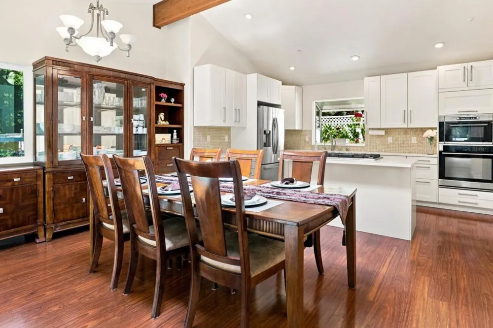 16855 Redwood Lodge Road Los Gatos, CA 95033