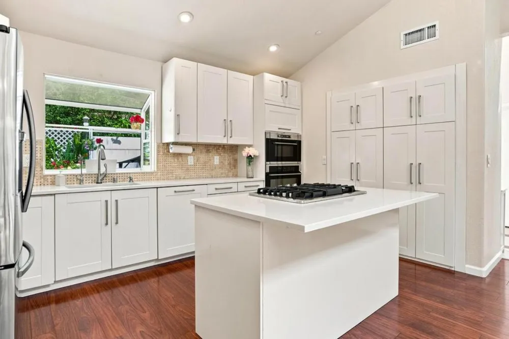 16855 Redwood Lodge Road Los Gatos, CA 95033