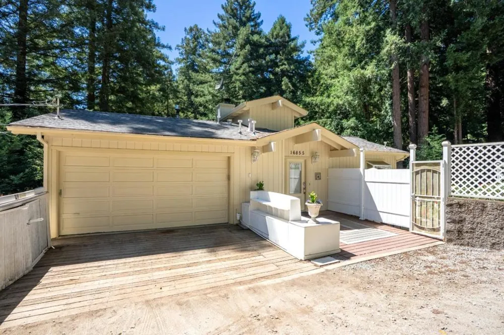 16855 Redwood Lodge Road Los Gatos, CA 95033