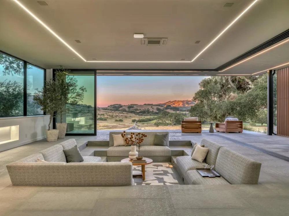 2 Rumsen Trace Carmel, CA 93923