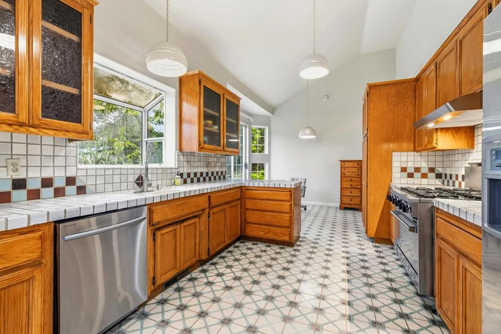 14641 Tumble Weed Lane Royal Oaks, CA 95076