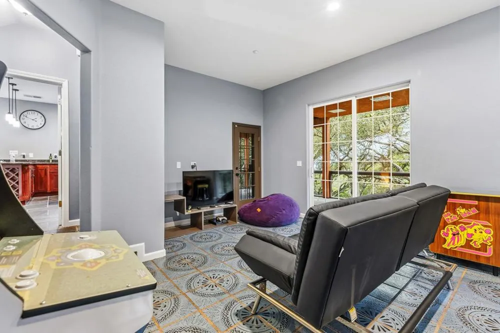 14643 Tumble Weed Lane Royal Oaks, CA 95076
