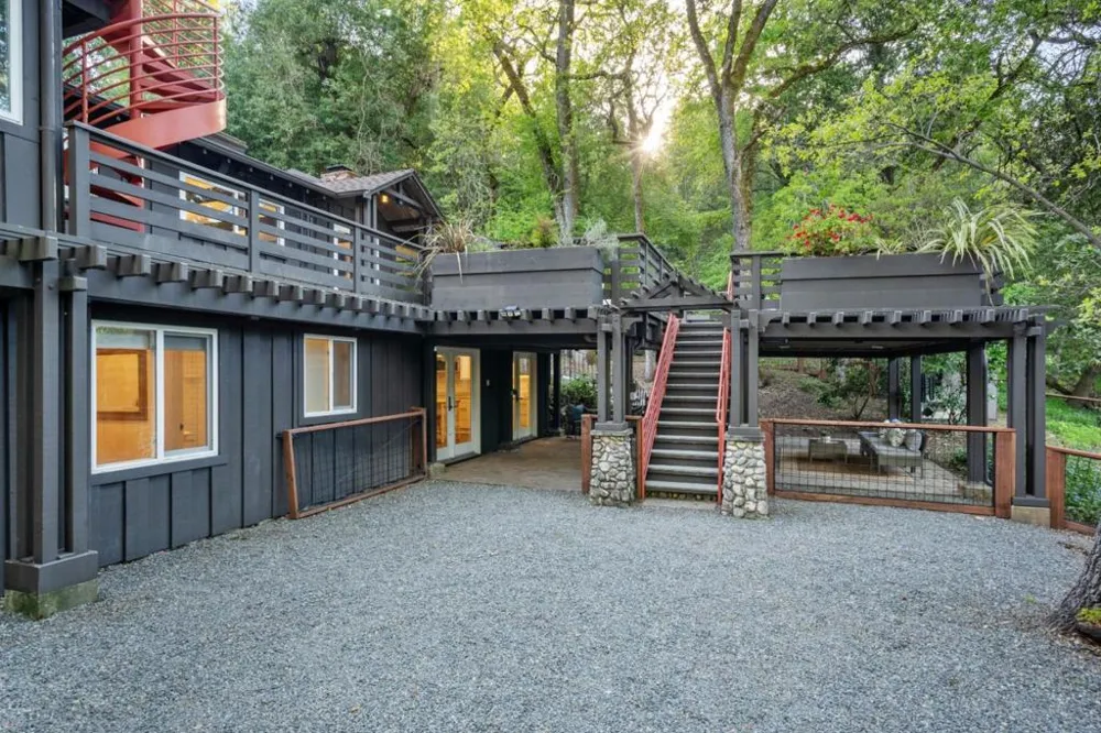 176 Los Trancos Circle Portola Valley, CA 94028