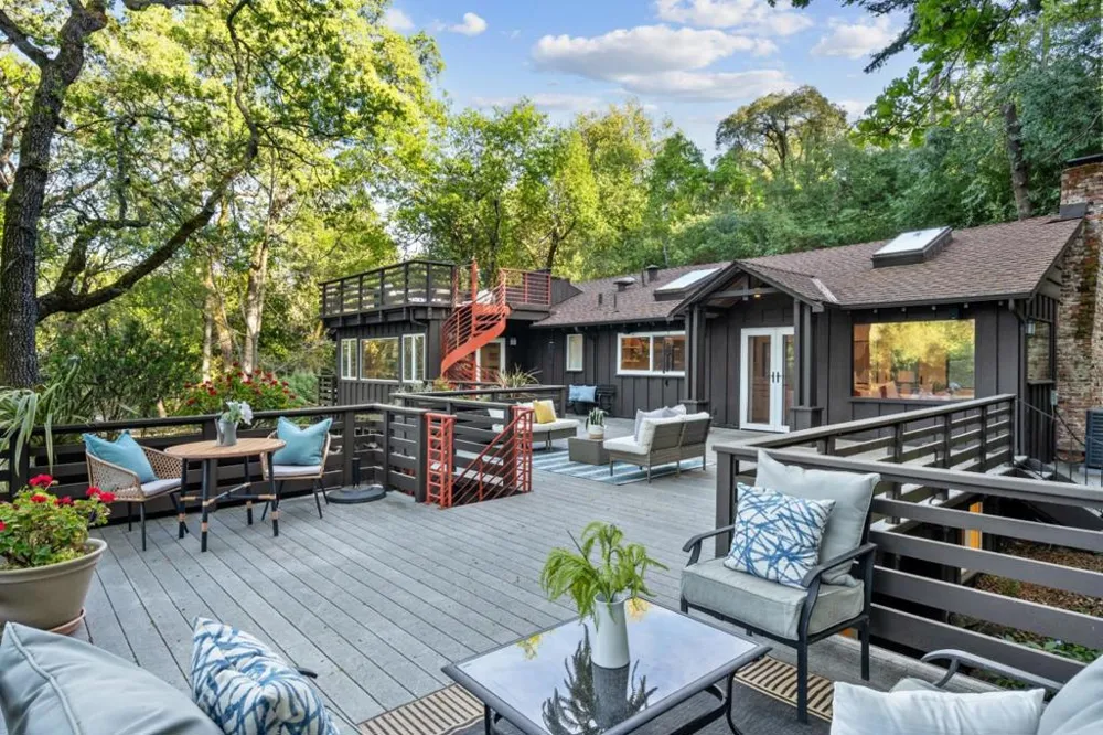 176 Los Trancos Circle Portola Valley, CA 94028